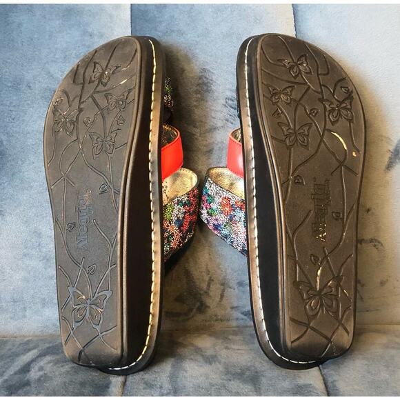 Alegria US Size 10.5-11 Victoriah Botanicool Sandal Crisscross Slide Red Floral - Picture 9 of 10